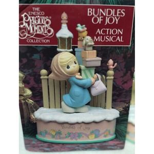 Precious Moments Bundles of Joy Musical Action Figurine Christmas Decor‎